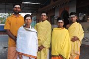 श्री सिहेंश्वरी देवी मंदिर पर 10 बच्चों को निशुल्क वेदों व कर्मकांड के साथ-साथ हाईटेक शिक्षा