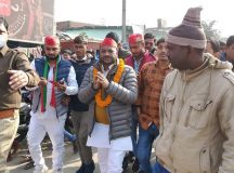 सपा में शामिल विधायक चौधरी अमर सिंह के काफिले में नहीं दिखे सपाई कैडर के नेता