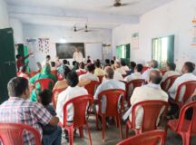 बीएलओ की ड्यूटी दूर लगाने और मानदेय प्रपत्र समय से न भेजने पर शिक्षा मित्रों ने जताया रोष 