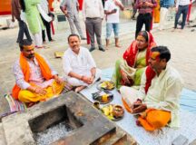 नीम करौरी बाबा मंदिर स्थापना दिवस पर हुआ सुंदरकांड पाठ, श्रद्धालुओं ने लिया प्रसाद