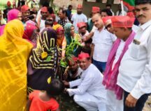 अखिलेश यादव के जन्मदिन पर उग्रसेन सिंह ने शोहरतगढ़ में किया वृक्षारोपण 