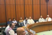 लोक लेखा समिति की बैठक में शामिल हुए सांसद जगदंबिका पाल