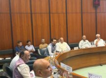 लोक लेखा समिति की बैठक में शामिल हुए सांसद जगदंबिका पाल